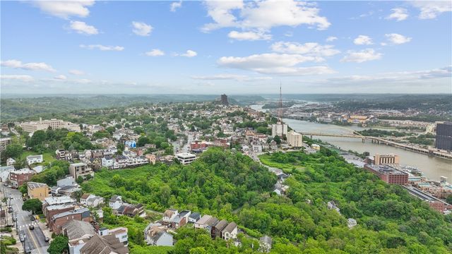 444 William St, Mt Washington, PA 15211