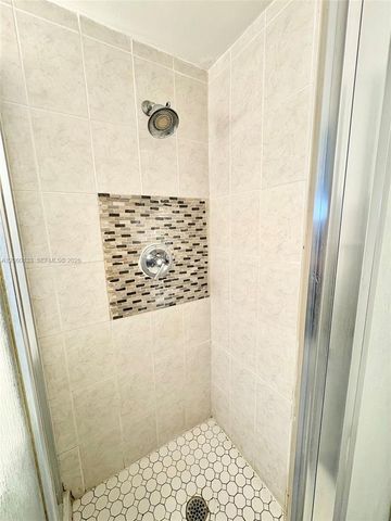 5011 W Oakland Park Blvd 310, Lauderdale Lakes, FL 33313