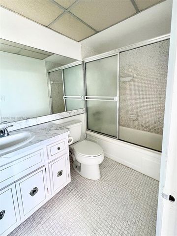 5011 W Oakland Park Blvd 310, Lauderdale Lakes, FL 33313