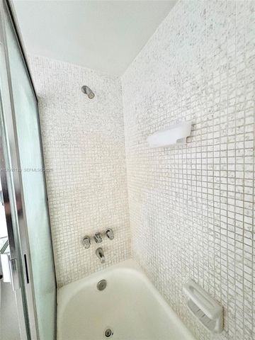5011 W Oakland Park Blvd 310, Lauderdale Lakes, FL 33313