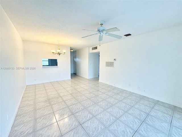5011 W Oakland Park Blvd 310, Lauderdale Lakes, FL 33313