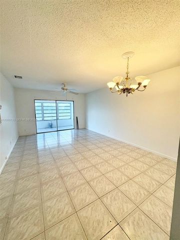 5011 W Oakland Park Blvd 310, Lauderdale Lakes, FL 33313