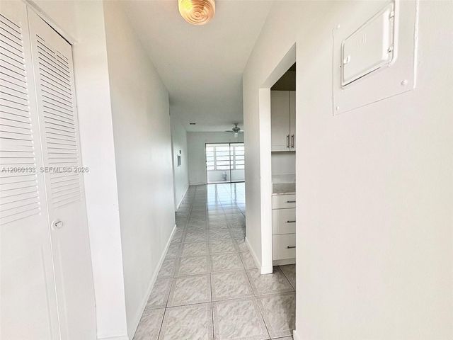 5011 W Oakland Park Blvd 310, Lauderdale Lakes, FL 33313