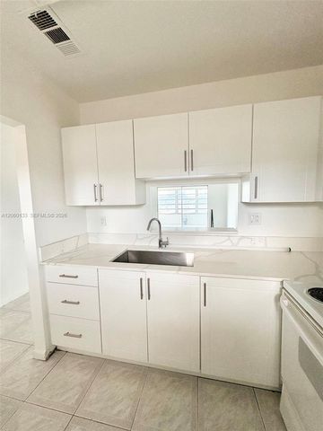 5011 W Oakland Park Blvd 310, Lauderdale Lakes, FL 33313