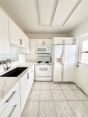 5011 W Oakland Park Blvd 310, Lauderdale Lakes, FL 33313