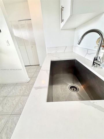 5011 W Oakland Park Blvd 310, Lauderdale Lakes, FL 33313