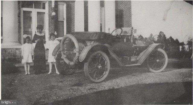 4209 BRADLEY LN, Chevy Chase, MD 20815