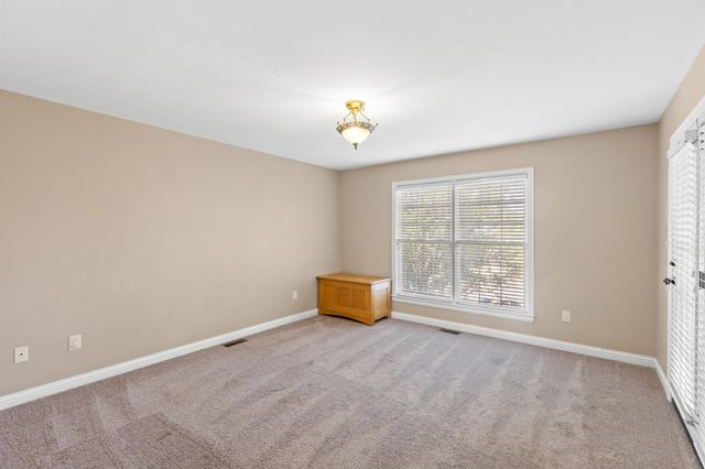 501 Lake Valley Drive, Lexington, KY 40509