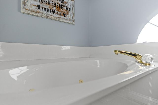 501 Lake Valley Drive, Lexington, KY 40509