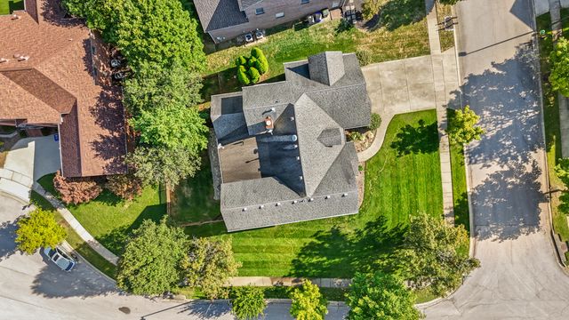 501 Lake Valley Drive, Lexington, KY 40509