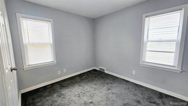 10001 Winthrop Street, Detroit, MI 48227