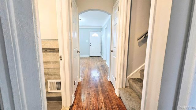 10001 Winthrop Street, Detroit, MI 48227