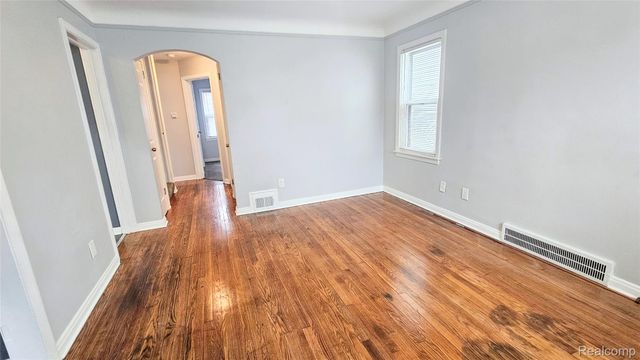 10001 Winthrop Street, Detroit, MI 48227