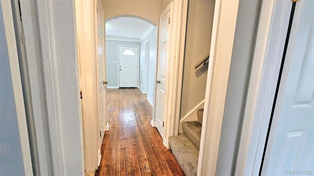 10001 Winthrop Street, Detroit, MI 48227