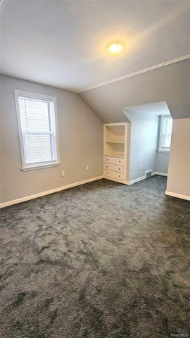 10001 Winthrop Street, Detroit, MI 48227