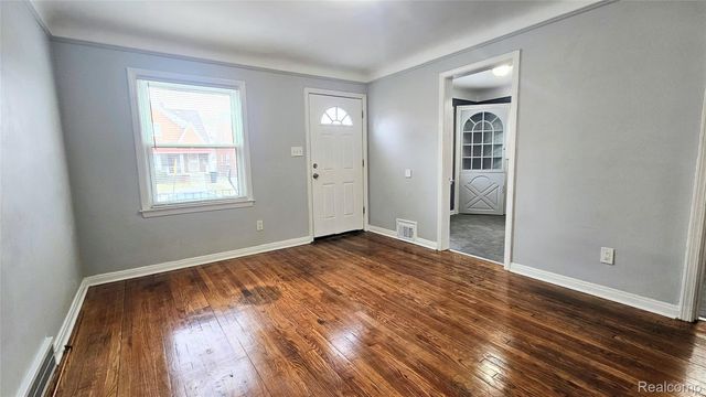 10001 Winthrop Street, Detroit, MI 48227