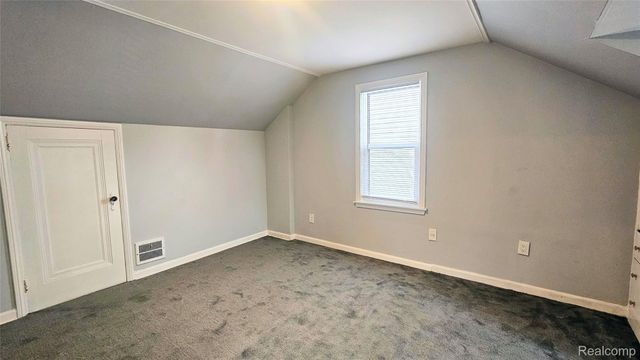 10001 Winthrop Street, Detroit, MI 48227