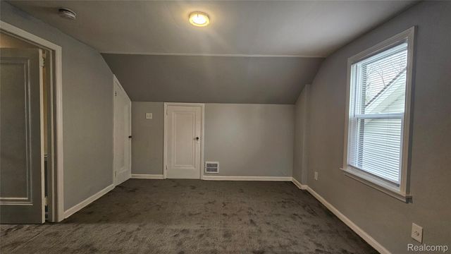 10001 Winthrop Street, Detroit, MI 48227