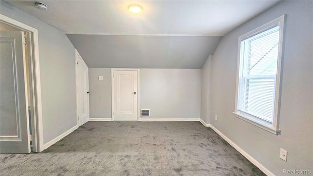 10001 Winthrop Street, Detroit, MI 48227