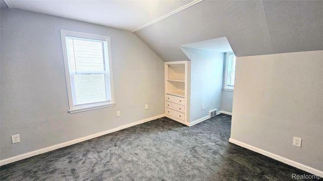 10001 Winthrop Street, Detroit, MI 48227