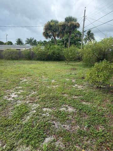 2609 NE 4TH Street, Boynton Beach, FL 33435