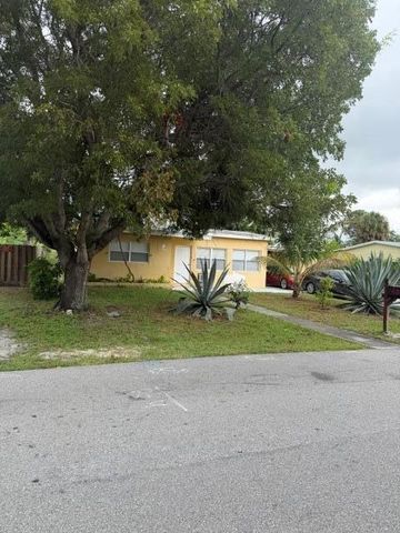 2609 NE 4TH Street, Boynton Beach, FL 33435