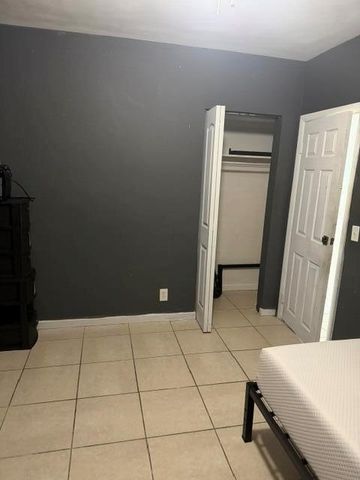 2609 NE 4TH Street, Boynton Beach, FL 33435