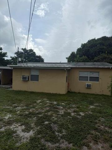 2609 NE 4TH Street, Boynton Beach, FL 33435