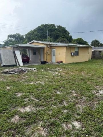 2609 NE 4TH Street, Boynton Beach, FL 33435