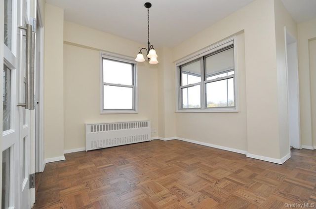 240 Garth Road 7J2, Scarsdale, NY 10583