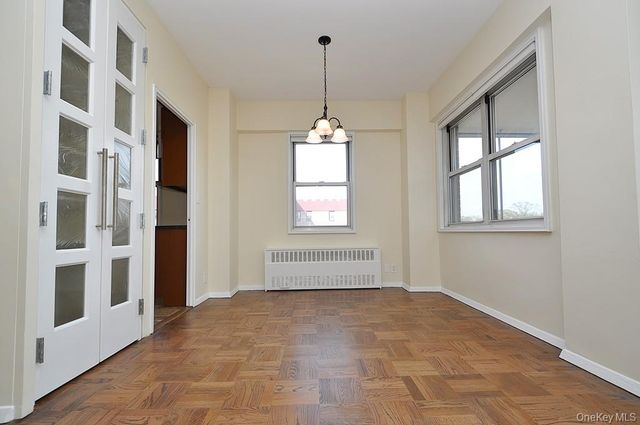 240 Garth Road 7J2, Scarsdale, NY 10583