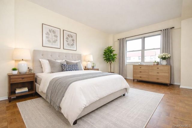 240 Garth Road 7J2, Scarsdale, NY 10583