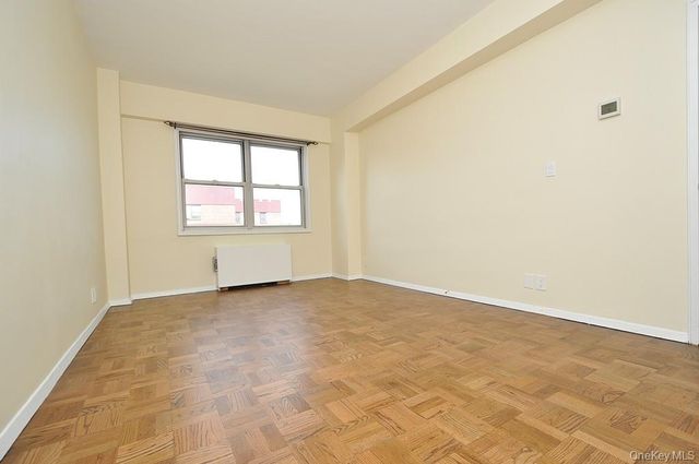 240 Garth Road 7J2, Scarsdale, NY 10583