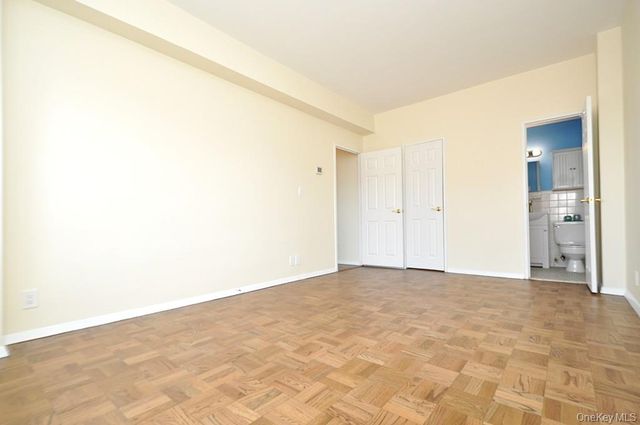 240 Garth Road 7J2, Scarsdale, NY 10583