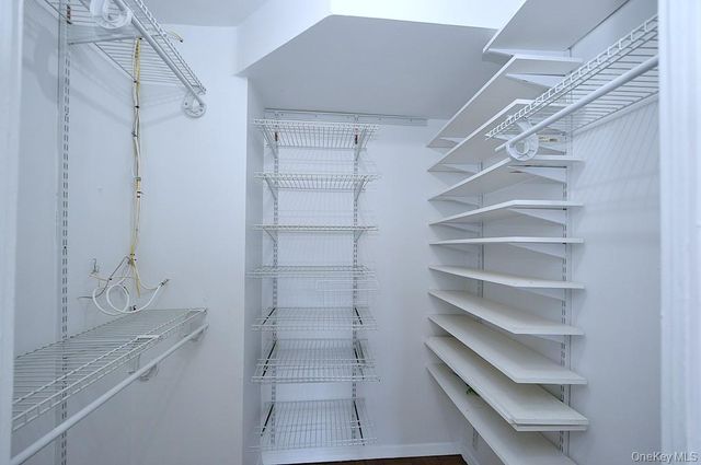 240 Garth Road 7J2, Scarsdale, NY 10583