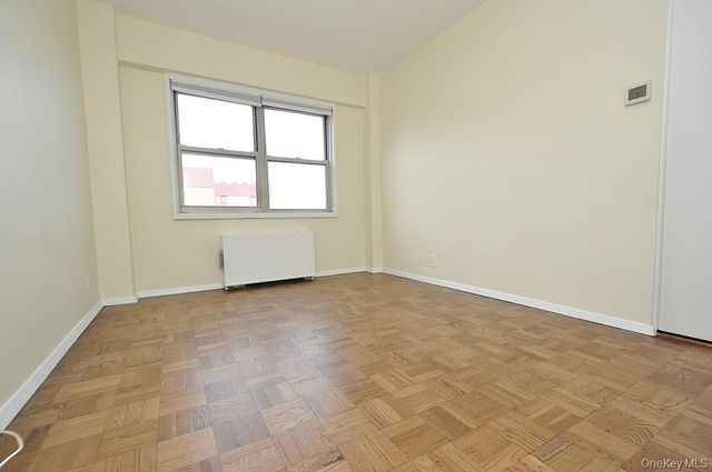 240 Garth Road 7J2, Scarsdale, NY 10583