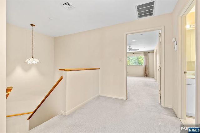 8 Wadsworth Court, Teaneck, NJ 07666