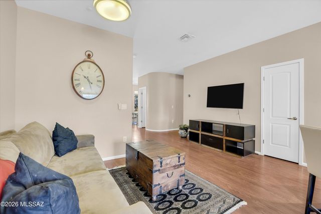 2431 E Autumn Flower Drive, Tucson, AZ 85718