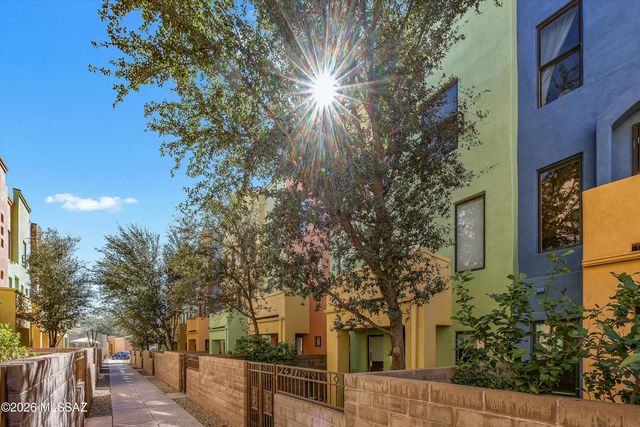 2431 E Autumn Flower Drive, Tucson, AZ 85718