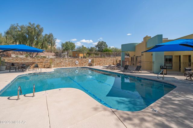 2431 E Autumn Flower Drive, Tucson, AZ 85718