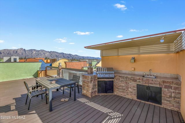 2431 E Autumn Flower Drive, Tucson, AZ 85718