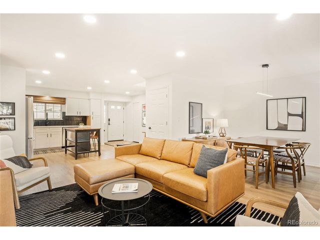 6958 E Briarwood Cir, Centennial, CO 80112