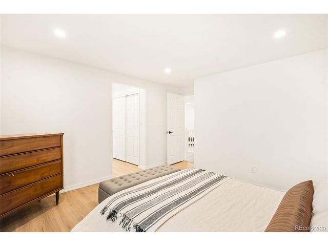 6958 E Briarwood Cir, Centennial, CO 80112