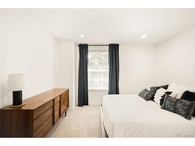 6958 E Briarwood Cir, Centennial, CO 80112