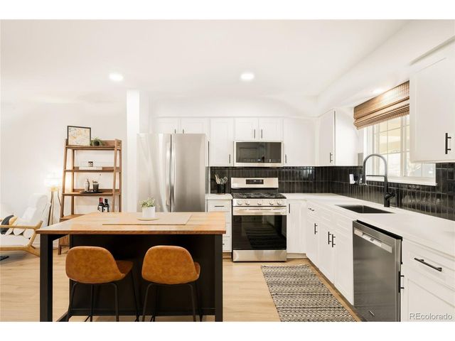 6958 E Briarwood Cir, Centennial, CO 80112