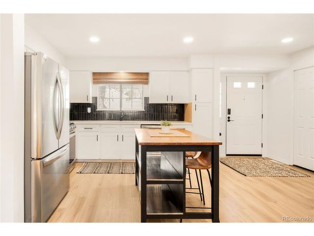 6958 E Briarwood Cir, Centennial, CO 80112