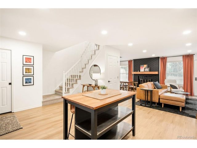6958 E Briarwood Cir, Centennial, CO 80112