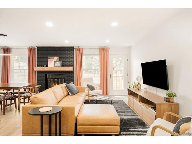 6958 E Briarwood Cir, Centennial, CO 80112