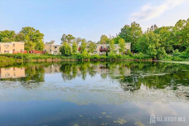 7 Lake Avenue 4b, East Brunswick, NJ 08816