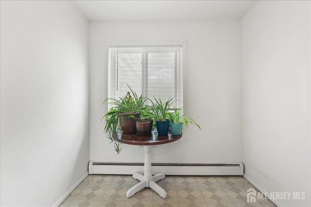 7 Lake Avenue 4b, East Brunswick, NJ 08816